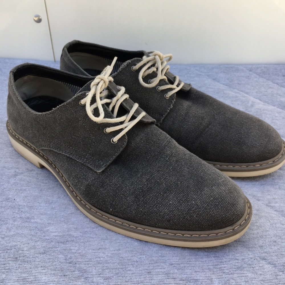 M8 Canvas Public Opinion Zane Derby in Grey